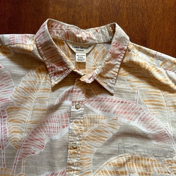 Cooke Street Honolulu Reverse Print Short Sleeve Button Down Shirt, Size 3XL - Picture 4 of 16
